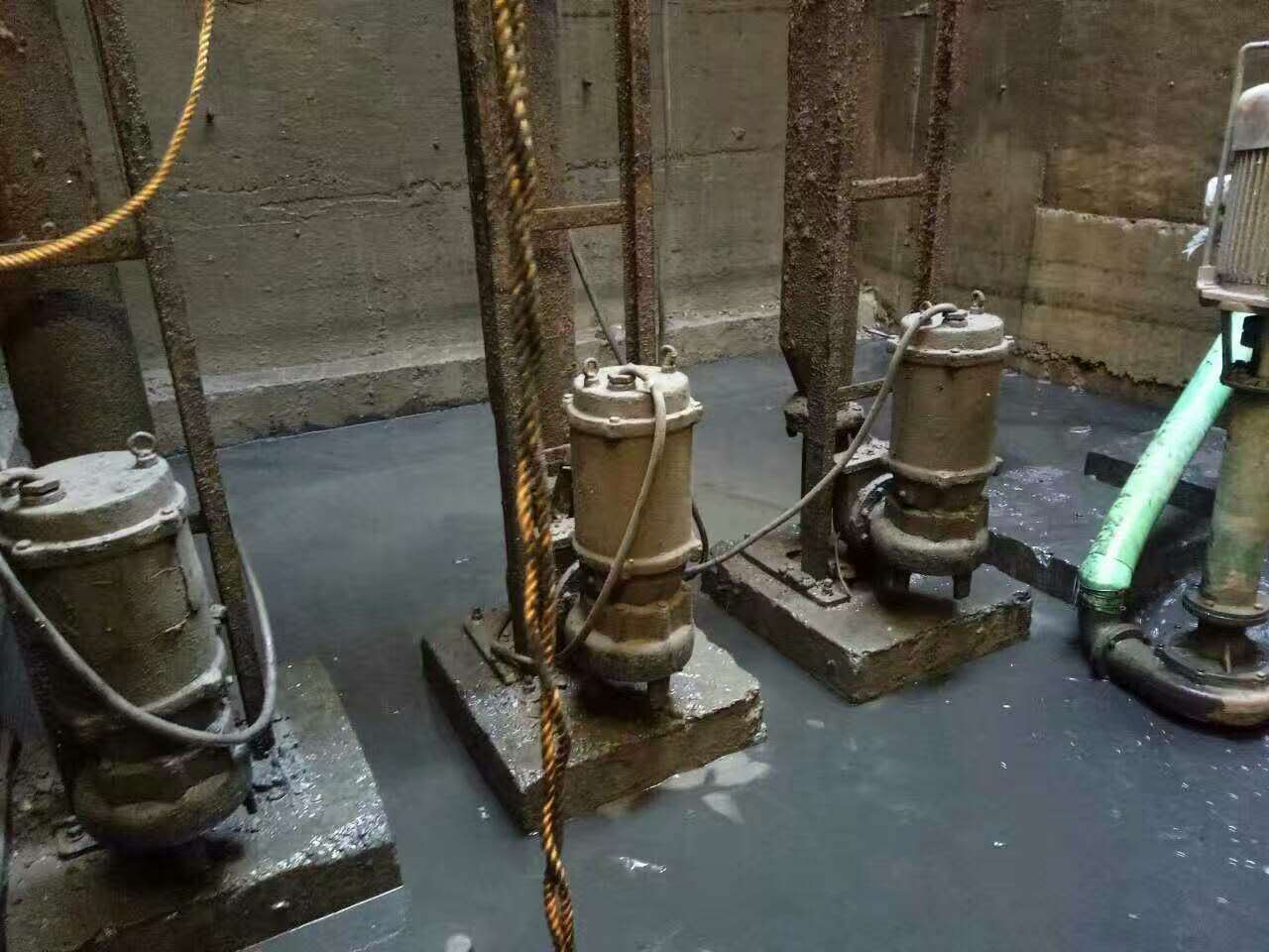 平原污水池清理